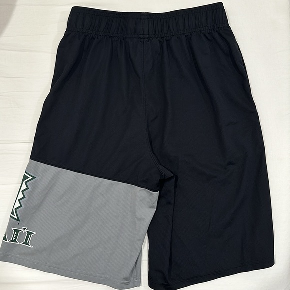 Men’s UH Under Armour shorts - Picture 2 of 6